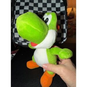 Nintendo Yoshi Plush Kids Small Green Excellent Super Mario Collectible Toy